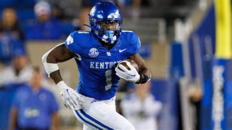 Tennessee vs. Kentucky football game score prediction .
